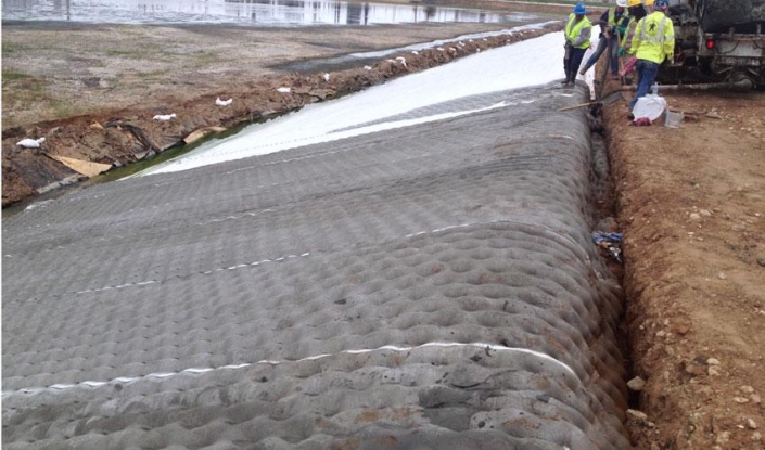 concrete_lining_for_wastewater_basin