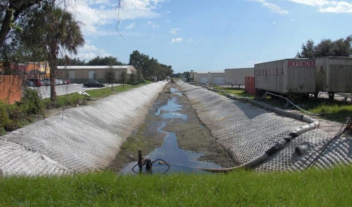 concrete_mattress_for_erosion_control_of_ditch