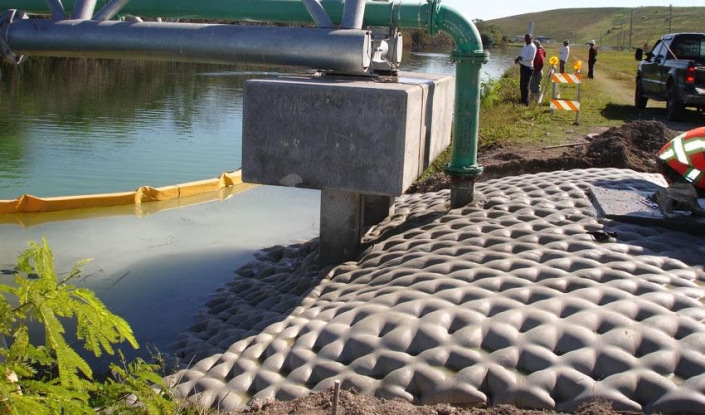 fabric_formed_concrete_for_protecting_pipeline