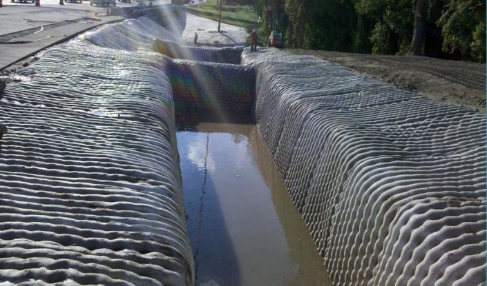 fabric_formed_concrete_protecting_spillway_downchu