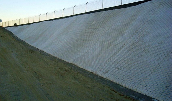 us-dike-groin-levee-Camp-PendletonUS4002_0