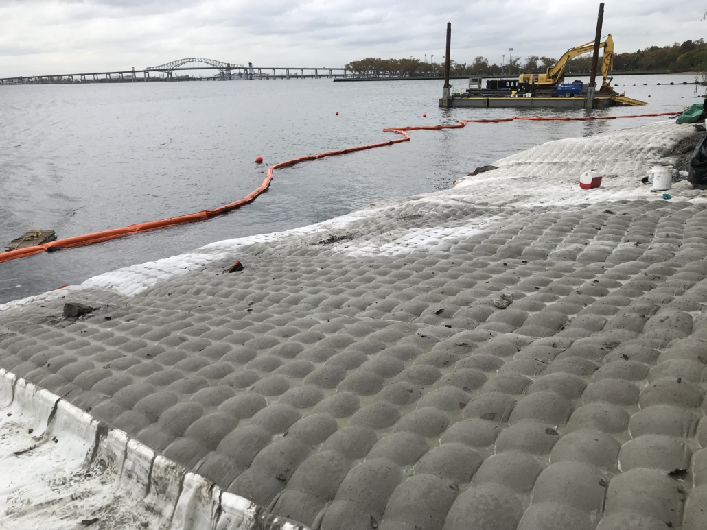 HYDROTEX-for-Contaminated-Sediment Hydrotex installed on bank of water